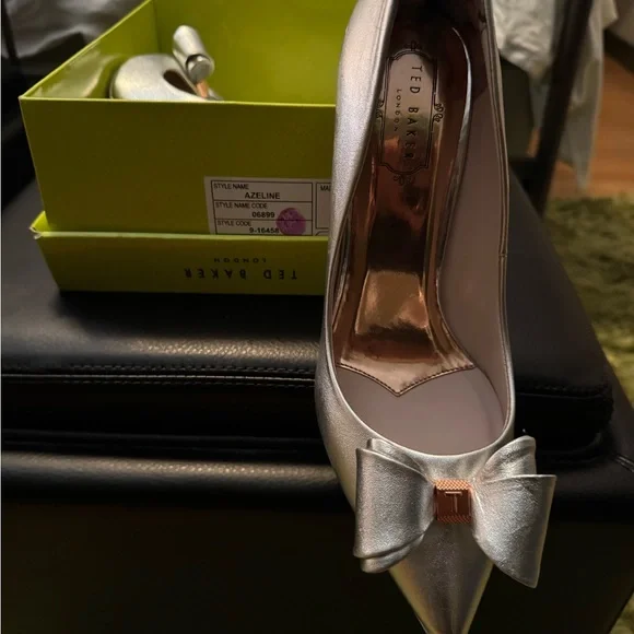 New Ted Baker Metallic Silver Heels with Bows - Picture 6 of 9